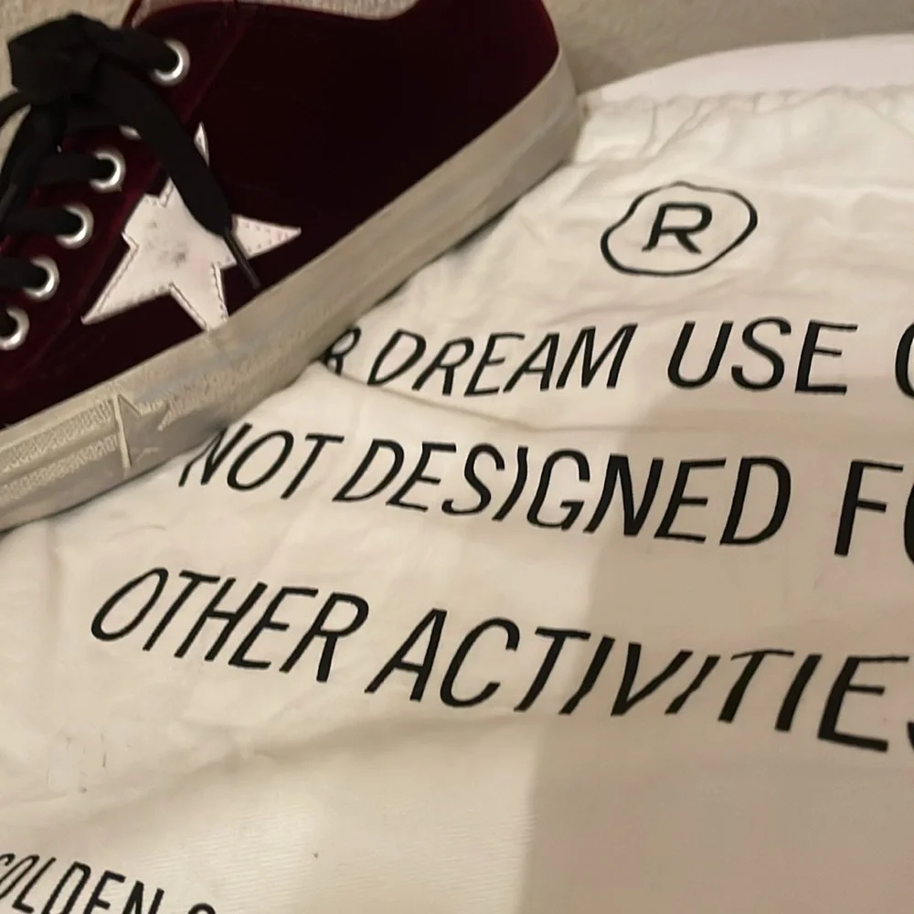 Golden Goose V Star 2 Tennis shoes .Burgundy velvet Brand new with dust bag . - Picture 6 of 9